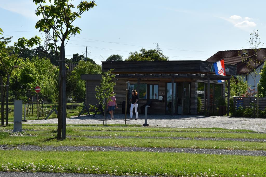 Zagreb Camp Bungalows Rakitje Bagian luar foto